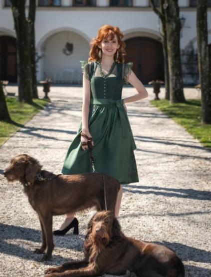 Dirndl Jil 70cm oliv 44 | oliv