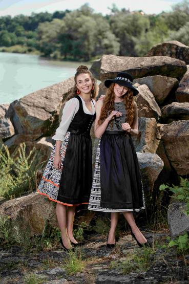 Dirndl Laura 70cm schwarz in Größe 38 38 | schwarz